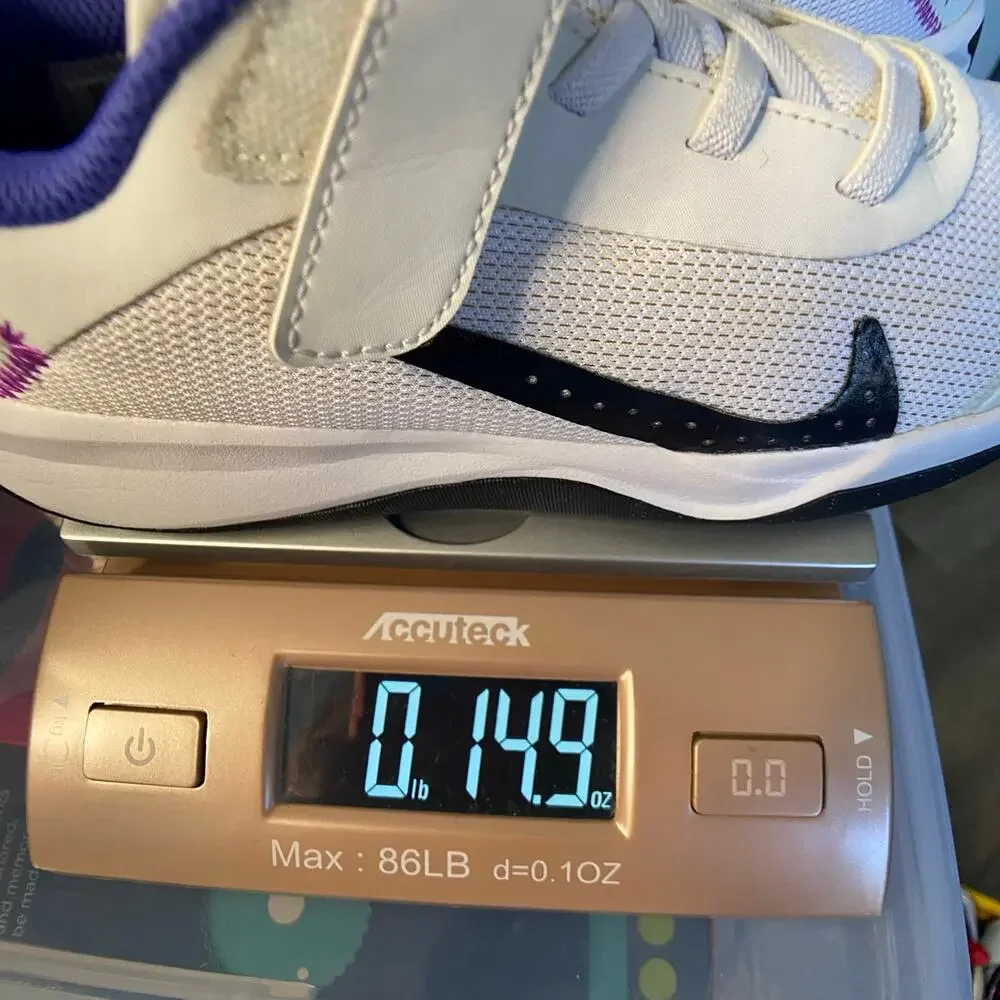 Nike Omni multi-court Sneaker Girl Sz 3 White Dark Obsidian